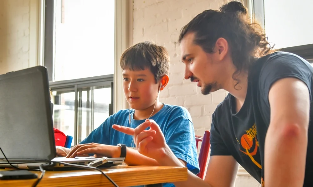 Code training through video game creation for kids Studio XP